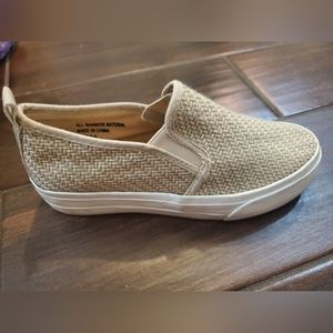 Gold and cream flats with 1 inch platform size 6.5 by Restricted brand ,…